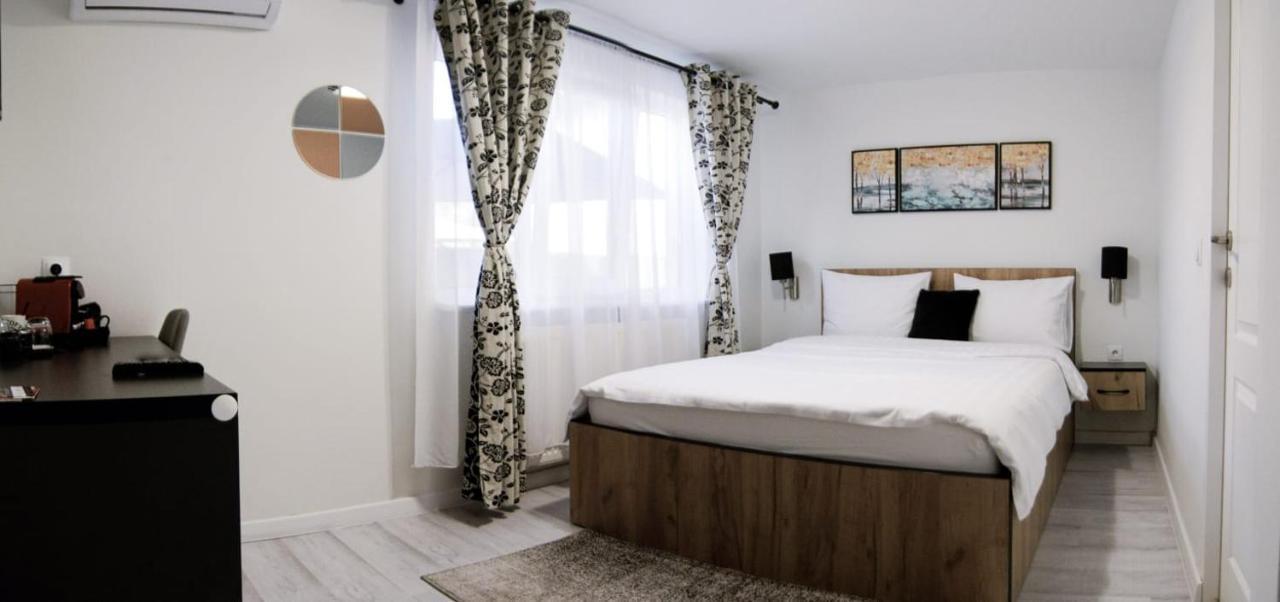 Casa Emilia Pensiune *